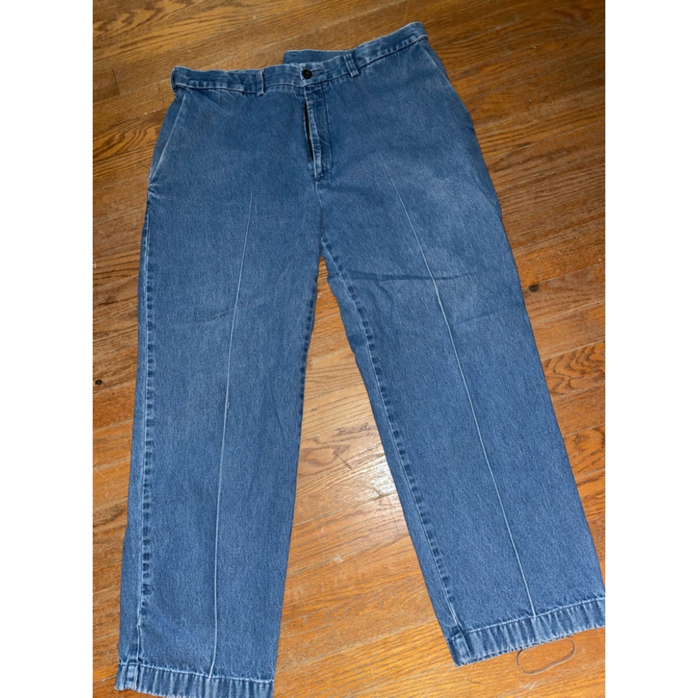 Haggar stretch fit blue jeans. Waist 38 length 29.